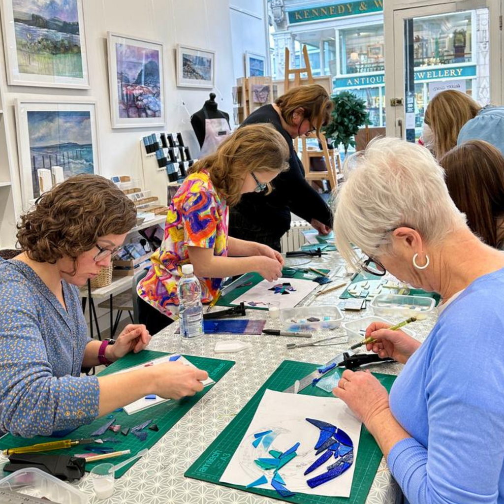 Frankie Creith Fused Glass Wave Workshop with Natasha Duddy 2024